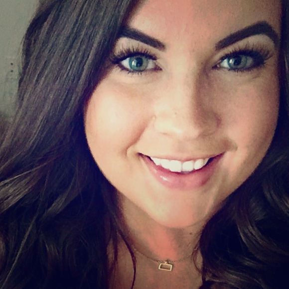 Meet your Posher, Sarah - Picture 1 of 1